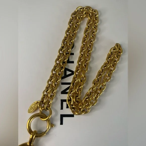 Chanel Necklace - Picture 6 of 9